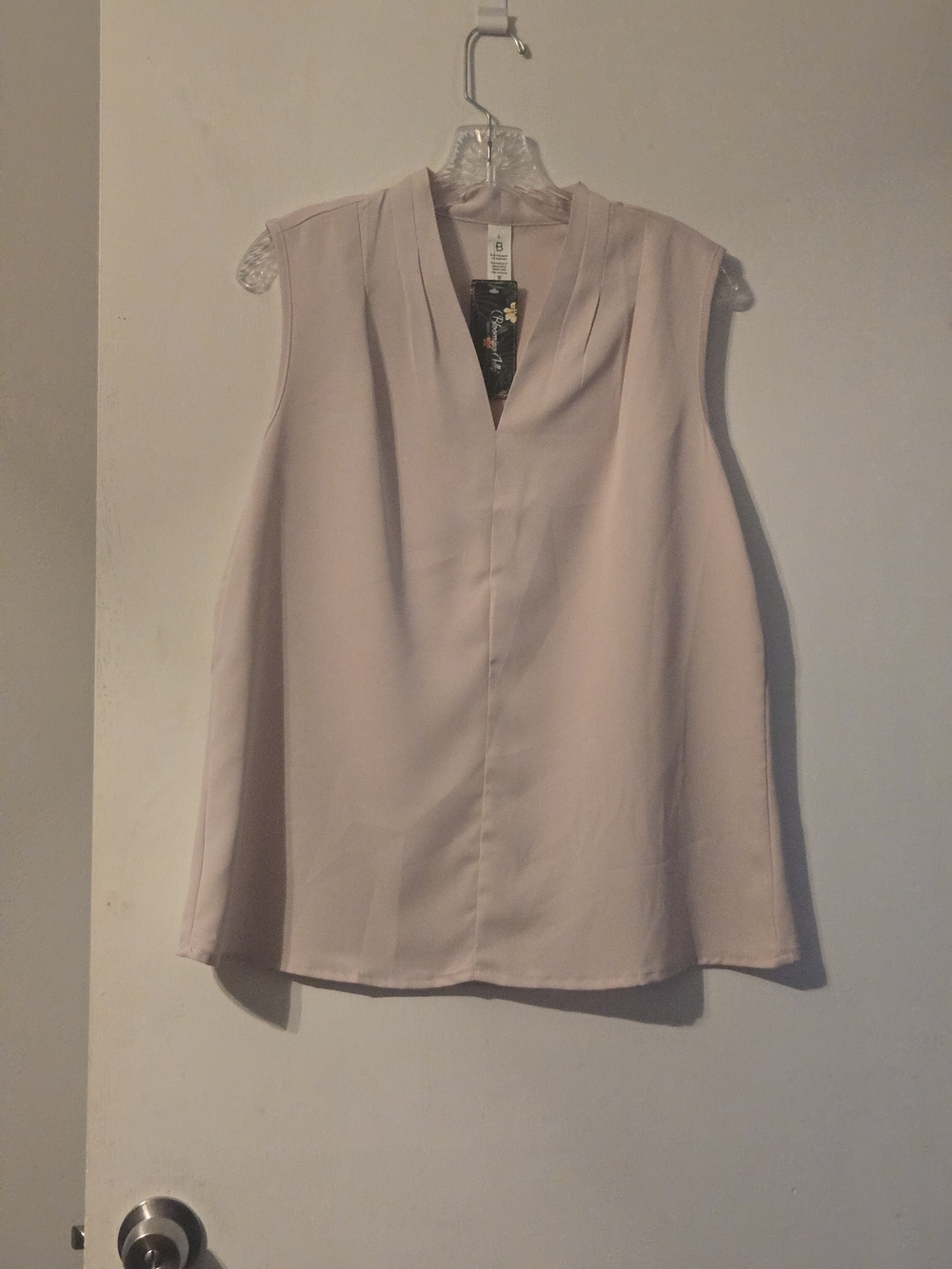 Sleeveless V-Neck Pleated Camisole in Light Pink